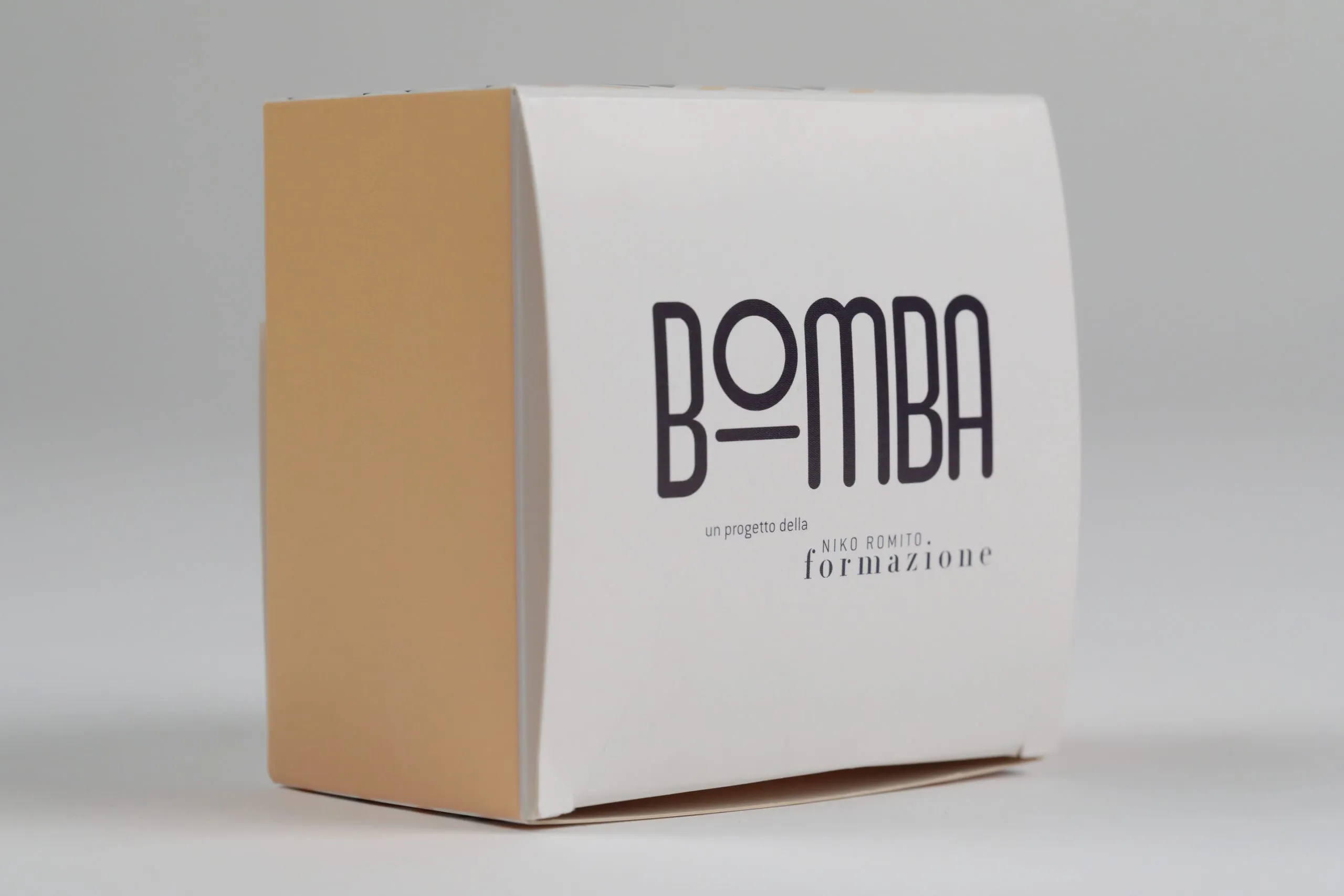 Packaging “Bomba”